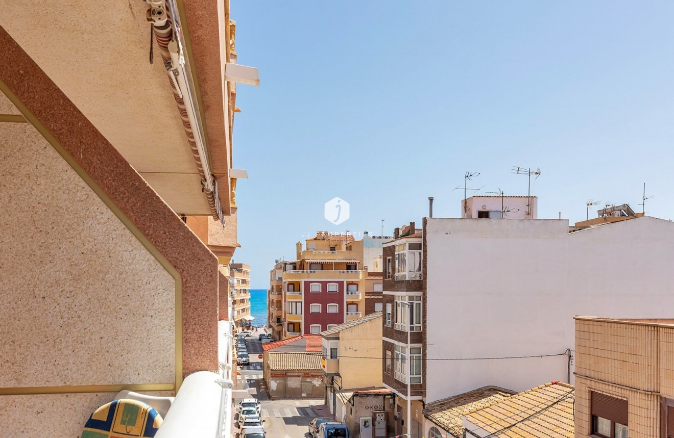 Resale - Apartment / flat -
La Mata - Costa Blanca