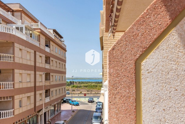 Resale - Apartment / flat -
La Mata - Costa Blanca