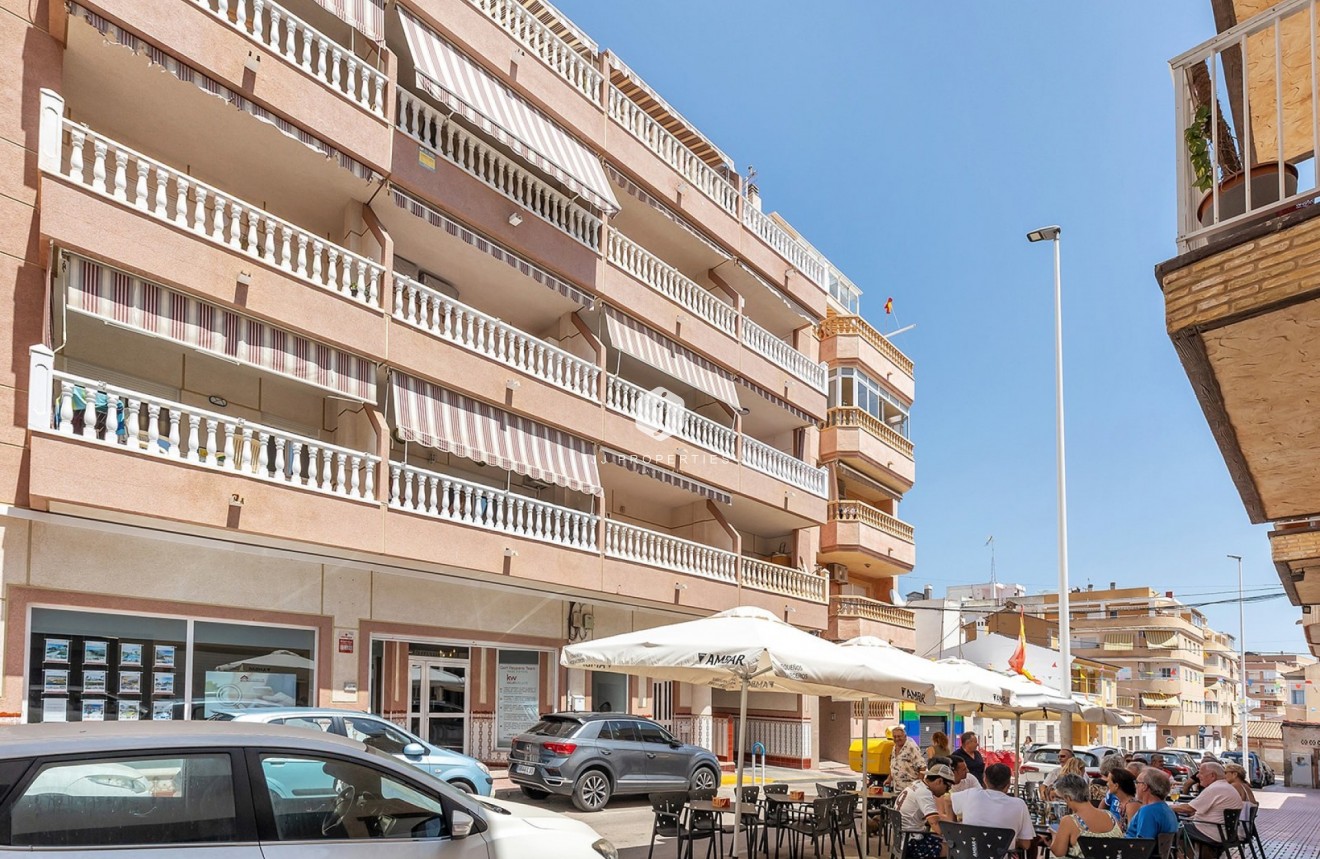 Resale - Apartment / flat -
La Mata - Costa Blanca