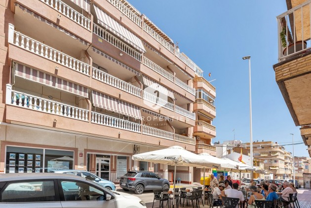 Resale - Apartment / flat -
La Mata - Costa Blanca