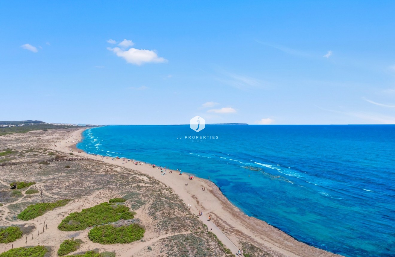 Resale - Apartment / flat -
La Mata - Costa Blanca