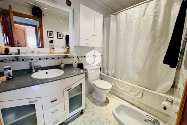 Resale - Apartment / flat -
La Mata - Costa Blanca