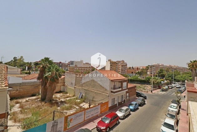 Tweedehands - Appartement / flat -
Torrevieja - Acequion