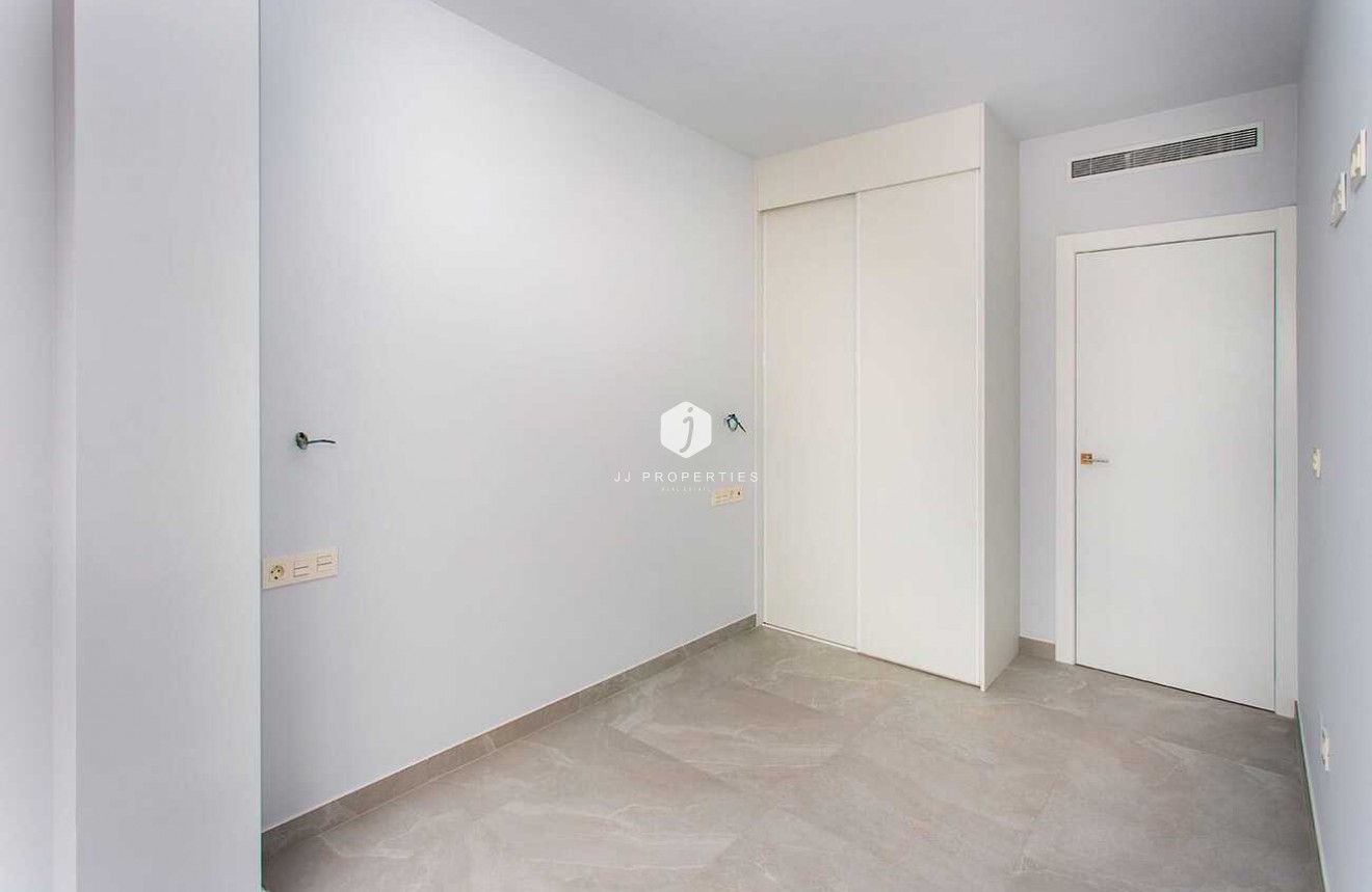 D'occasion - Appartement -
Torrevieja - CENTRE PLAYA DEL CURA LAS PISCINAS