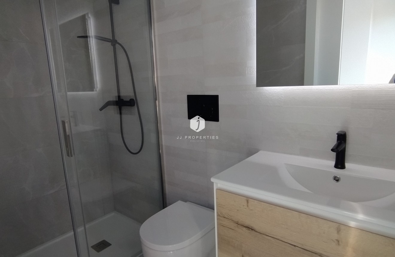 D'occasion - Appartement -
Torrevieja - CENTRE PLAYA DEL CURA LAS PISCINAS