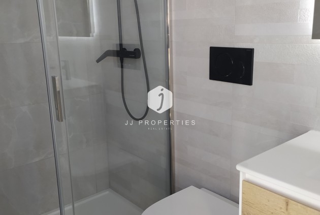 D'occasion - Appartement -
Torrevieja - CENTRE PLAYA DEL CURA LAS PISCINAS