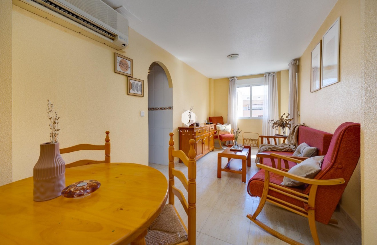 Resale - Apartment / flat -
Torrevieja - Playa del Cura