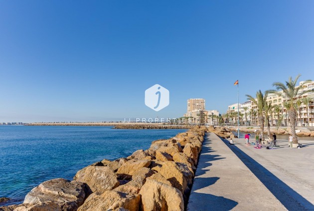 Resale - Apartment / flat -
Torrevieja - Playa del Cura