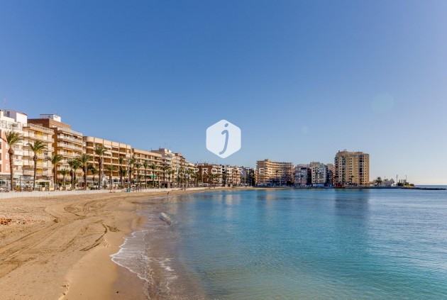 Resale - Apartment / flat -
Torrevieja - Playa del Cura