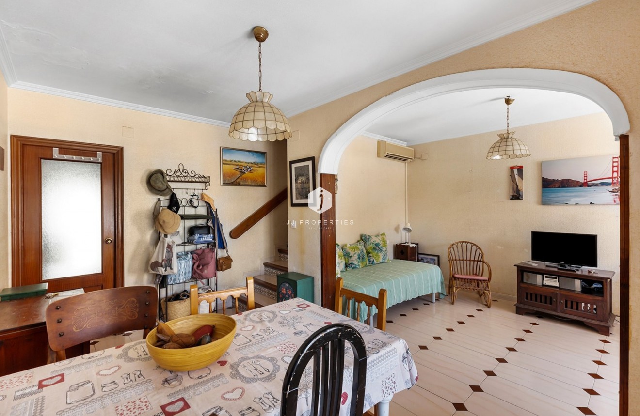 Resale - Chalet -
La Mata - Costa Blanca