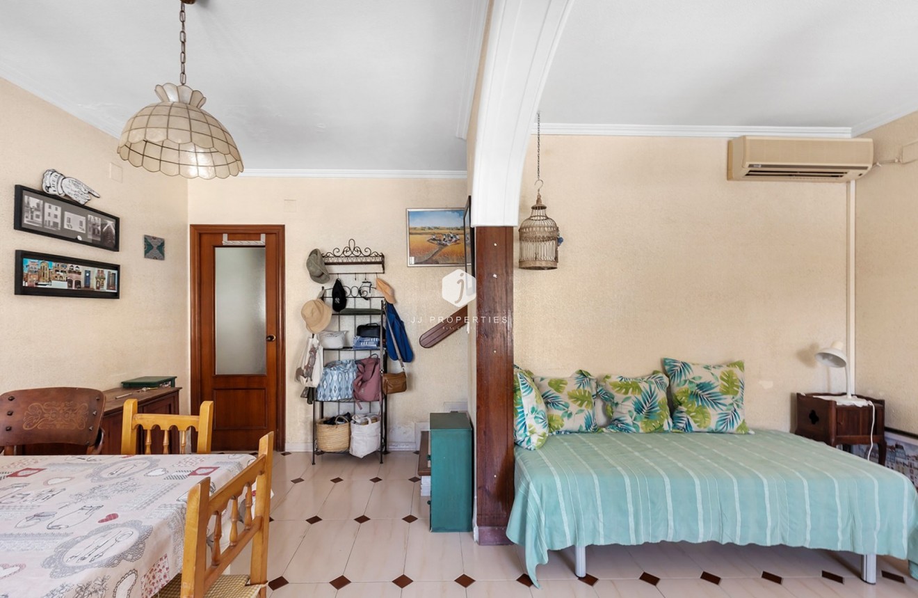 Resale - Chalet -
La Mata - Costa Blanca