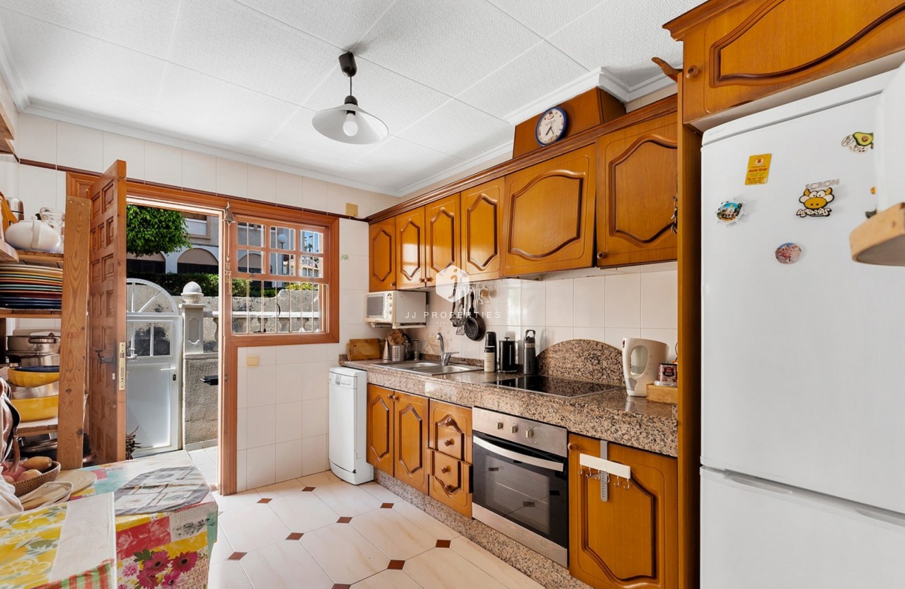 Resale - Chalet -
La Mata - Costa Blanca