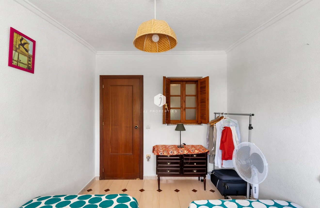 Resale - Chalet -
La Mata - Costa Blanca