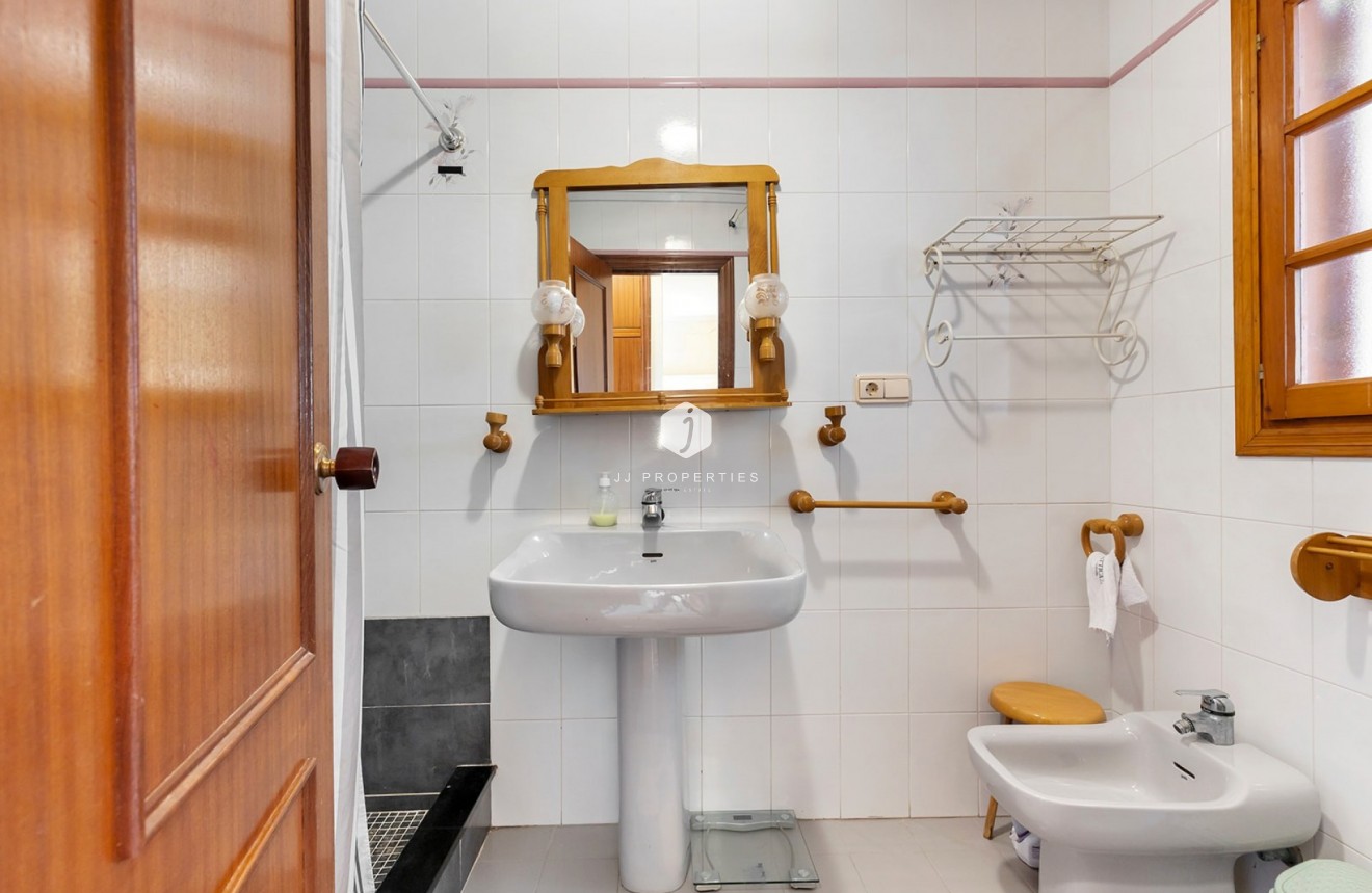 Resale - Chalet -
La Mata - Costa Blanca