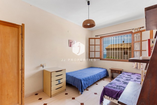 Resale - Chalet -
La Mata - Costa Blanca