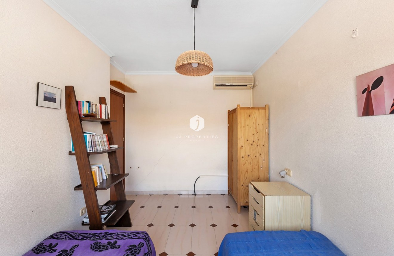 Resale - Chalet -
La Mata - Costa Blanca