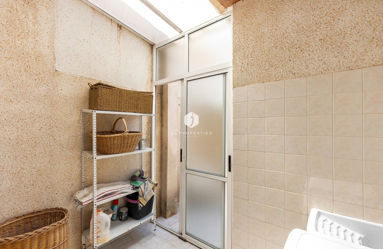 Resale - Chalet -
La Mata - Costa Blanca