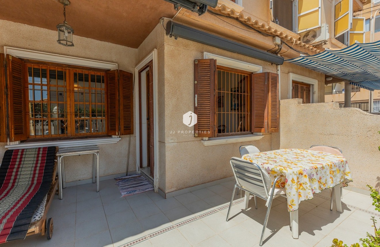 Resale - Chalet -
La Mata - Costa Blanca