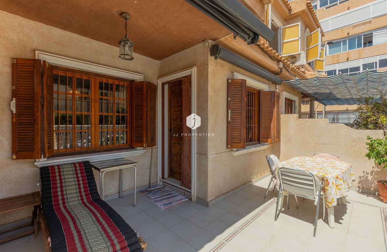 Resale - Chalet -
La Mata - Costa Blanca
