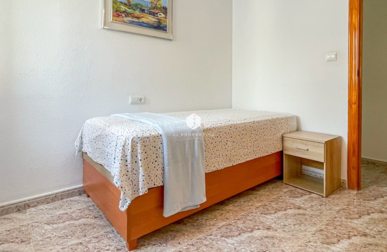 Resale - Apartment / flat -
Torrevieja - Costa Blanca