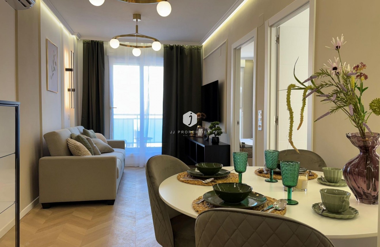 Aus zweiter Hand - Wohnung -
Torrevieja - Playa del Cura