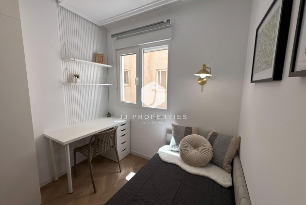 Aus zweiter Hand - Wohnung -
Torrevieja - Playa del Cura