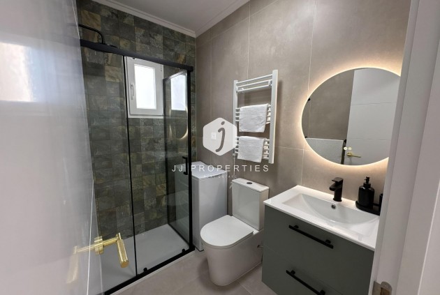 Aus zweiter Hand - Wohnung -
Torrevieja - Playa del Cura