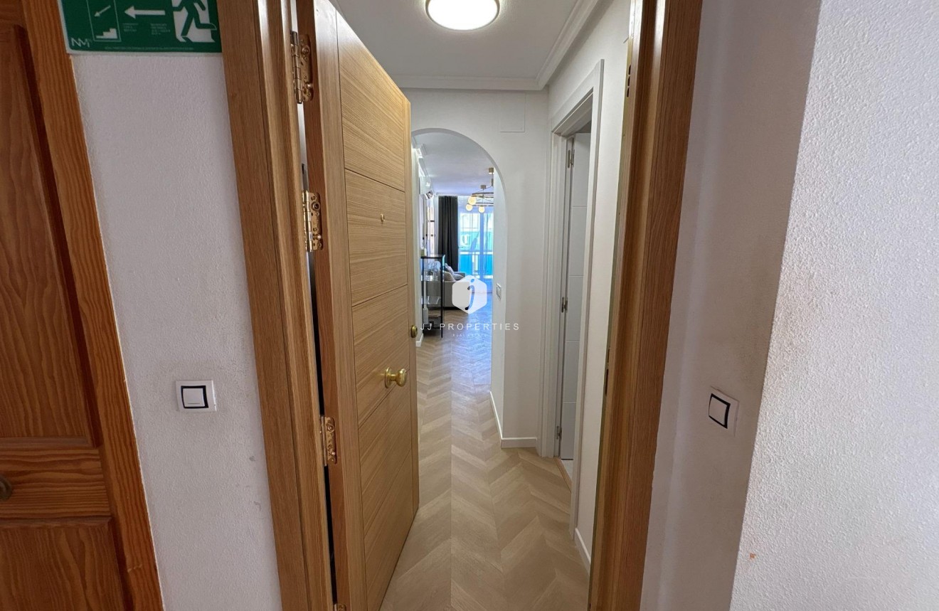 Aus zweiter Hand - Wohnung -
Torrevieja - Playa del Cura