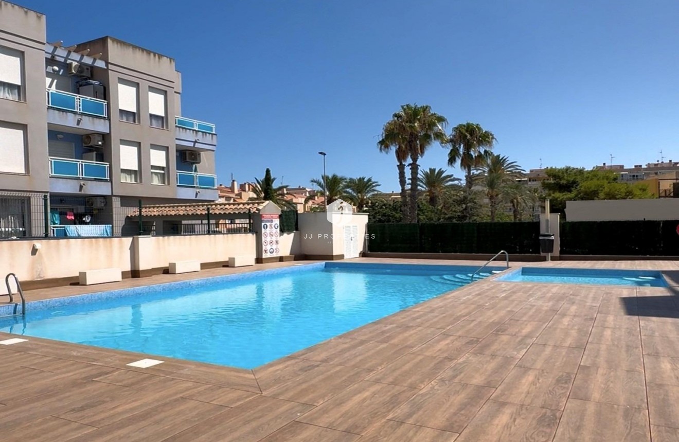 Aus zweiter Hand - Wohnung -
Torrevieja - Playa del Cura
