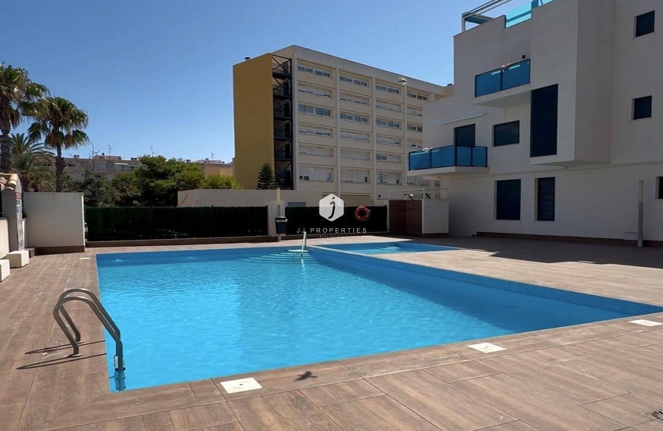 Aus zweiter Hand - Wohnung -
Torrevieja - Playa del Cura