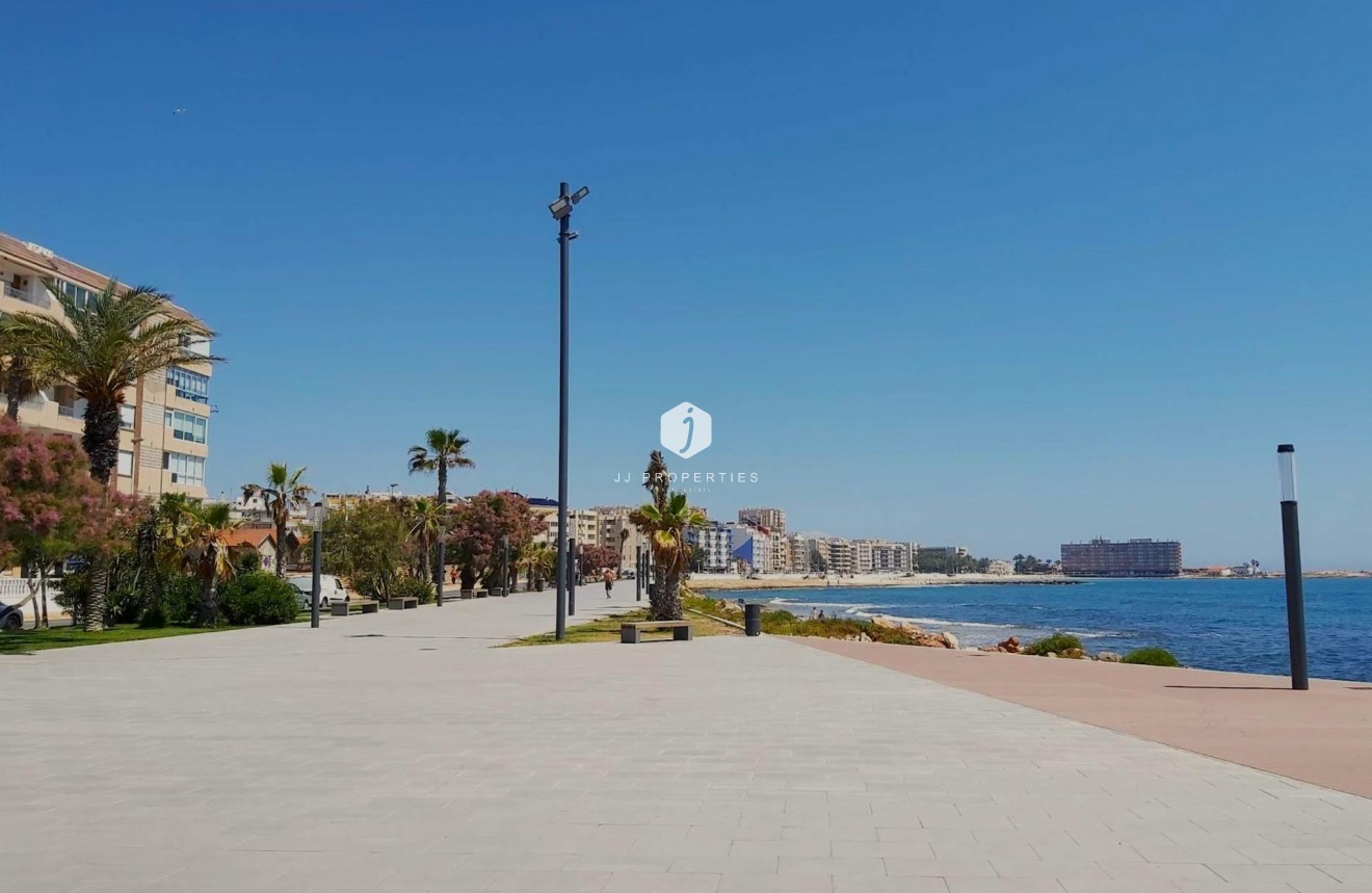 Aus zweiter Hand - Wohnung -
Torrevieja - Playa del Cura
