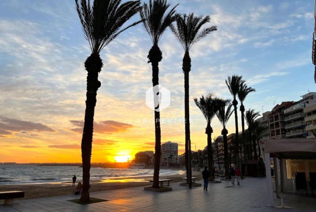 Aus zweiter Hand - Wohnung -
Torrevieja - Playa del Cura