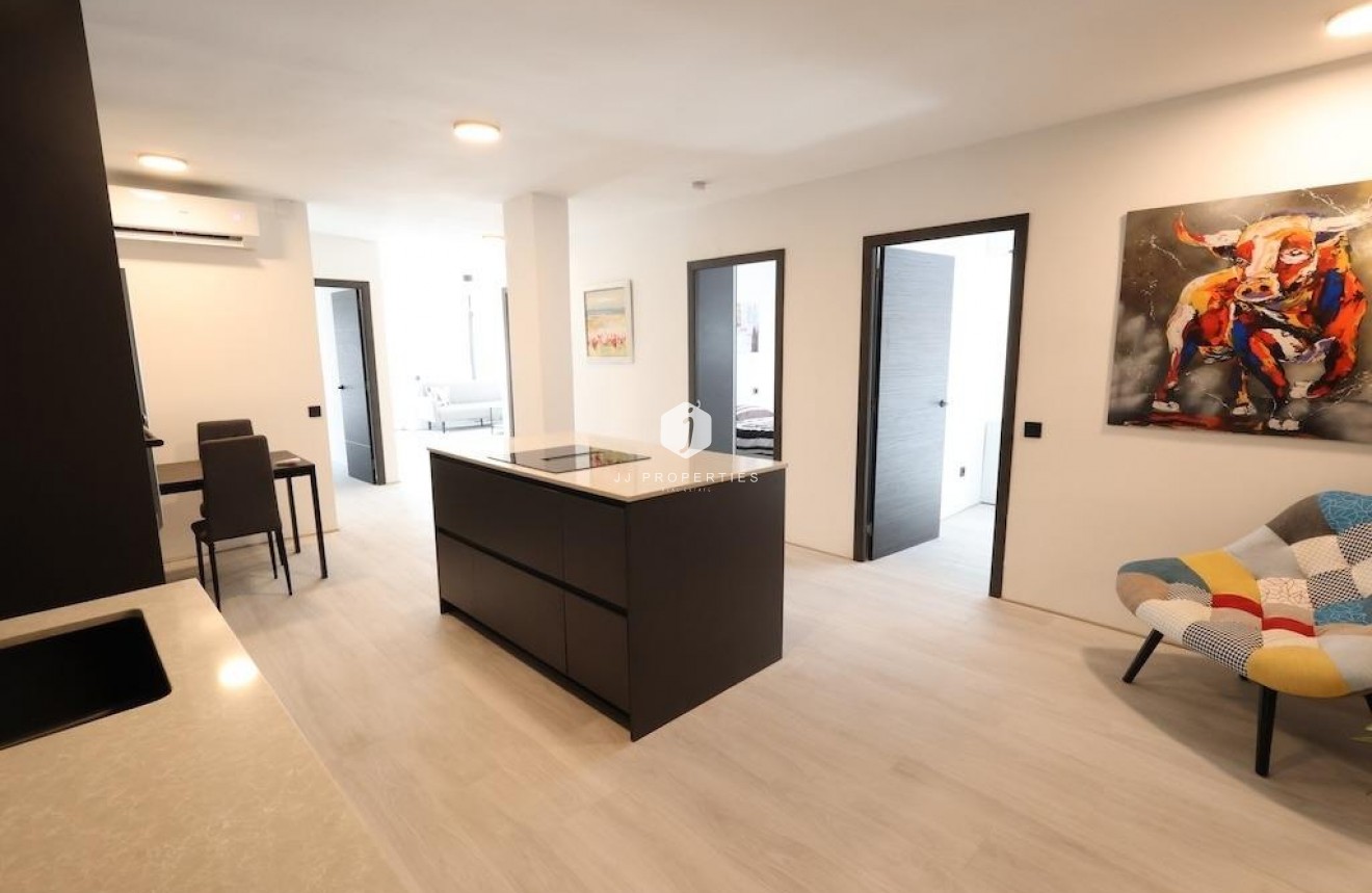 D'occasion - Attique -
Torrevieja - Costa Blanca