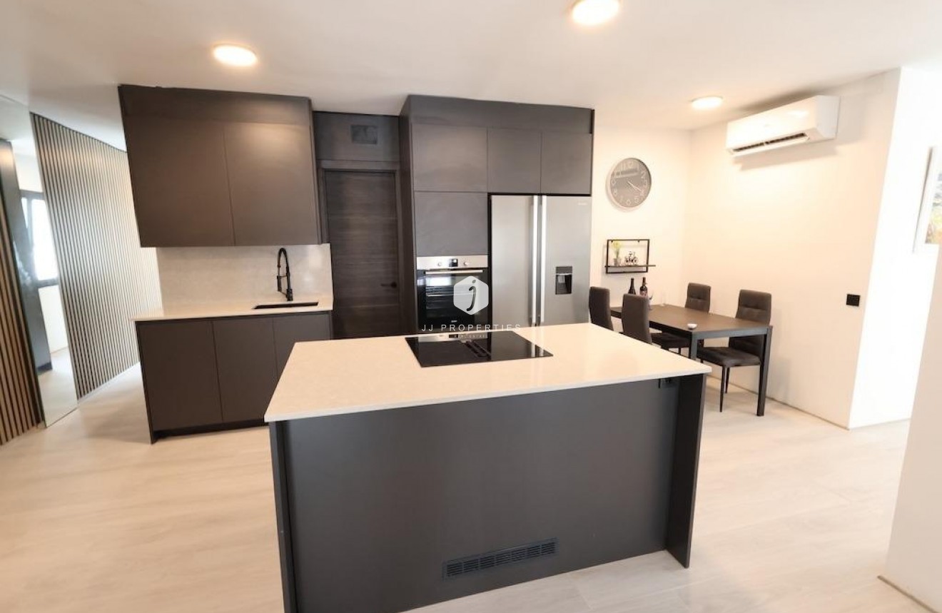 D'occasion - Attique -
Torrevieja - Costa Blanca