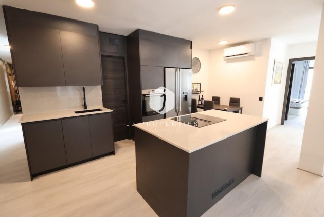 D'occasion - Attique -
Torrevieja - Costa Blanca