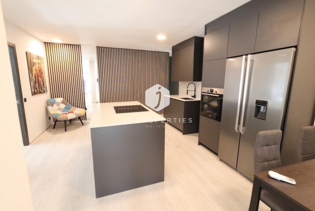 D'occasion - Attique -
Torrevieja - Costa Blanca