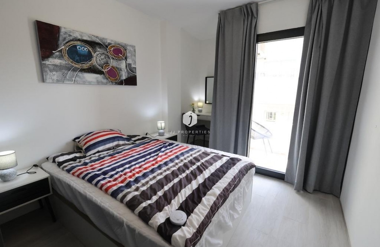 D'occasion - Attique -
Torrevieja - Costa Blanca