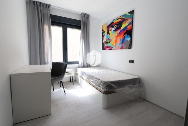 D'occasion - Attique -
Torrevieja - Costa Blanca