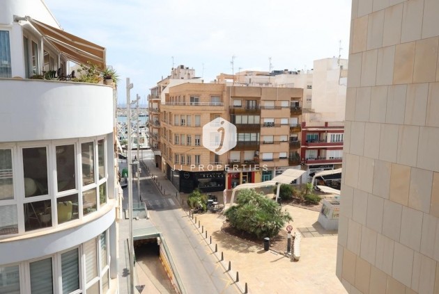 D'occasion - Attique -
Torrevieja - Costa Blanca