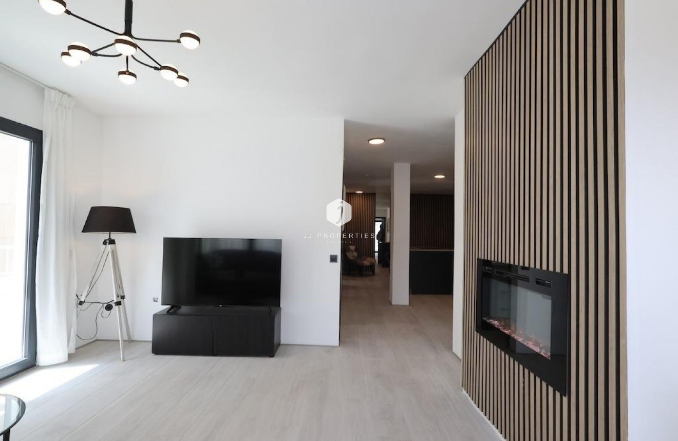 D'occasion - Attique -
Torrevieja - Costa Blanca