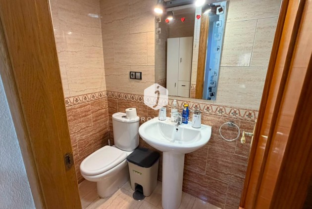 Z drugiej ręki - Mieszkanie w bloku -
Torrevieja