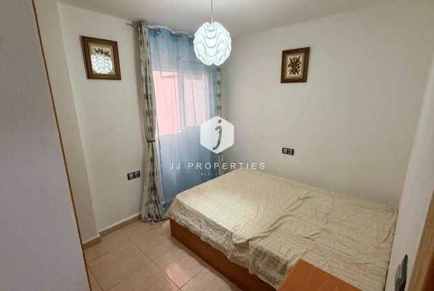 Z drugiej ręki - Mieszkanie w bloku -
Torrevieja