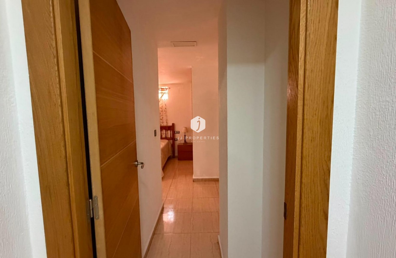 Z drugiej ręki - Mieszkanie w bloku -
Torrevieja