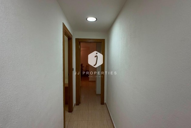 Z drugiej ręki - Mieszkanie w bloku -
Torrevieja