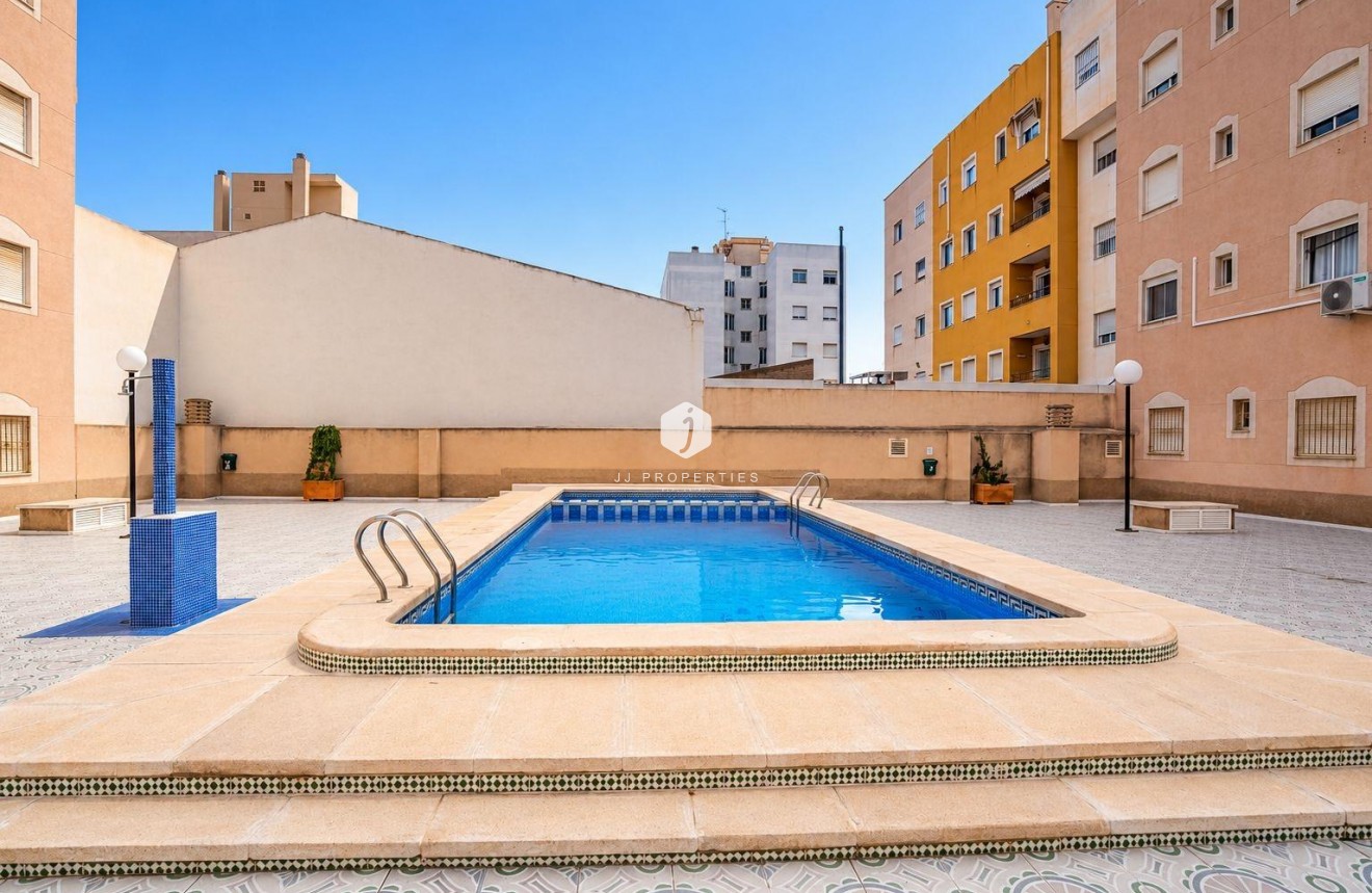 D'occasion - Attique -
Torrevieja - Centro