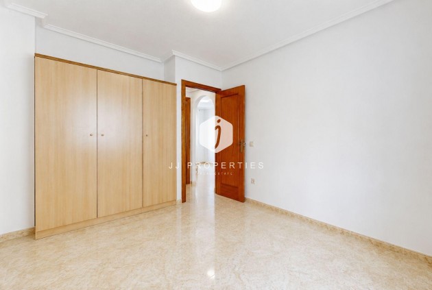 D'occasion - Attique -
Torrevieja - Centro