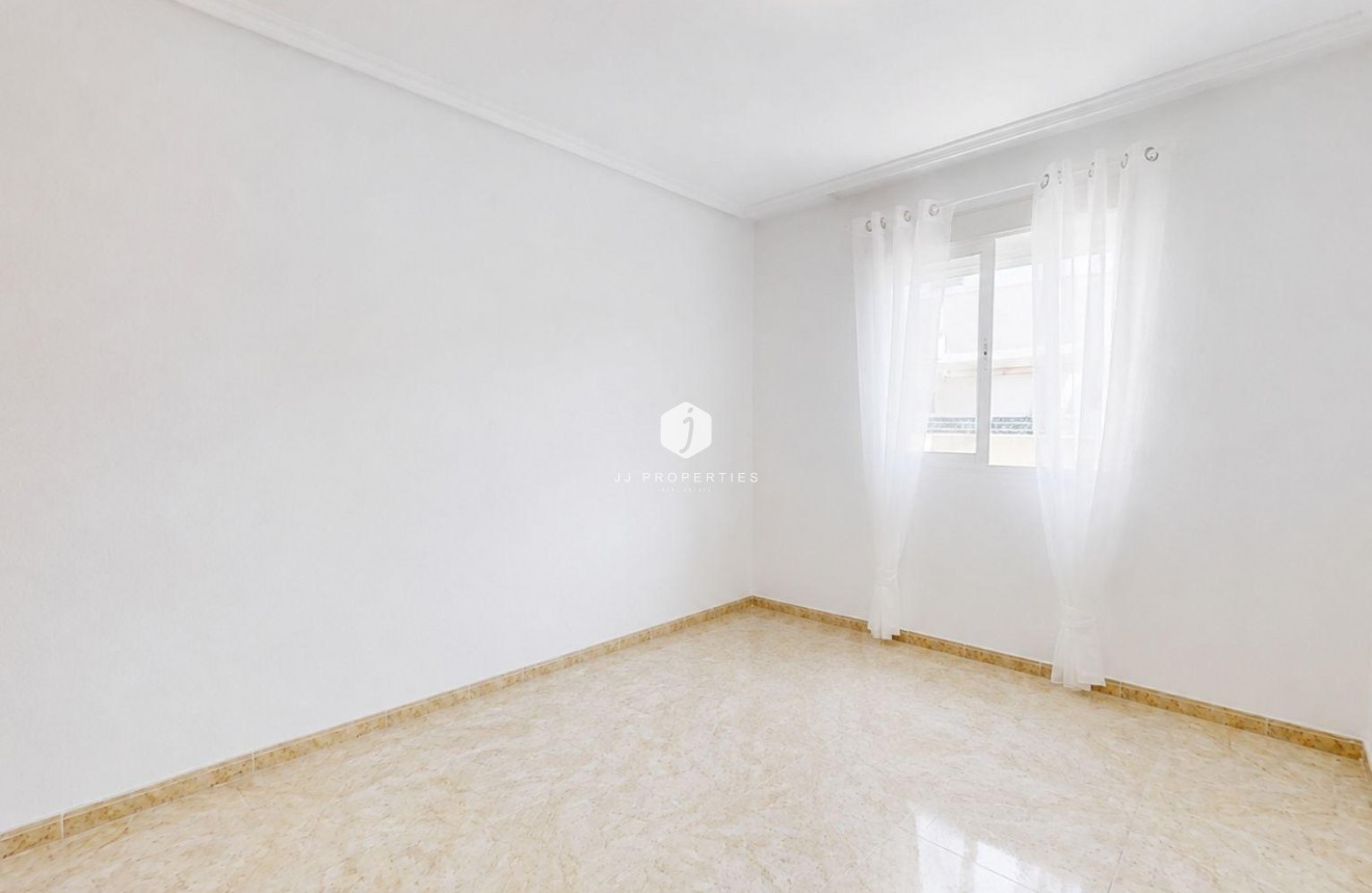 D'occasion - Attique -
Torrevieja - Centro