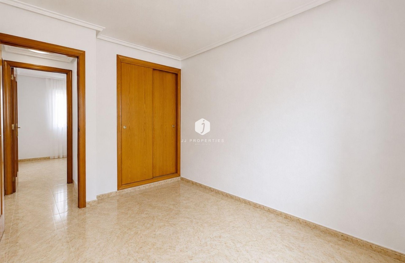 D'occasion - Attique -
Torrevieja - Centro