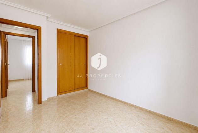 D'occasion - Attique -
Torrevieja - Centro