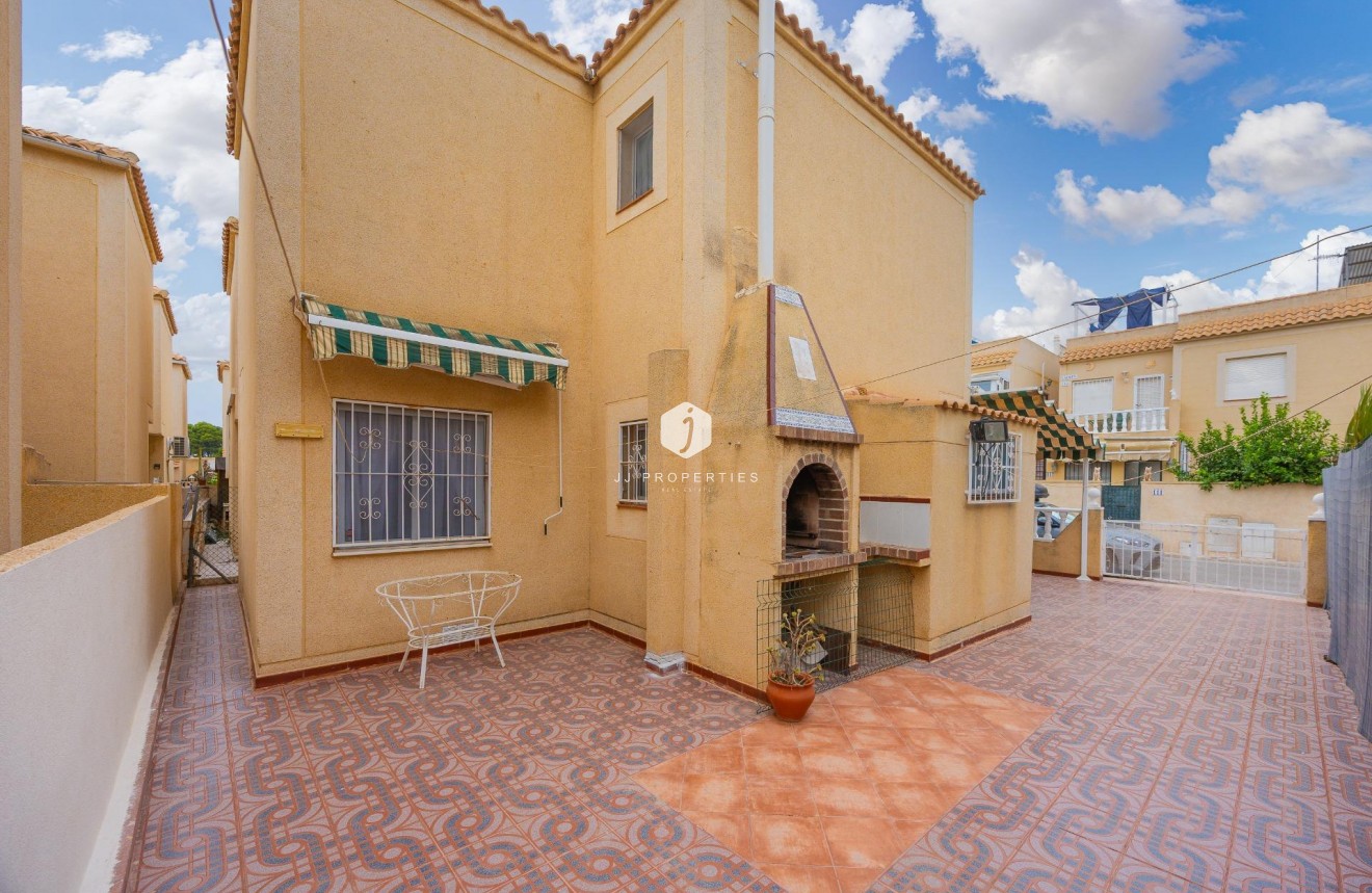 Segunda mano - Villa -
Torrevieja - El Limonar